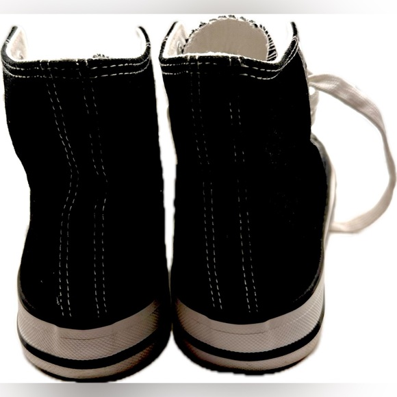 Women's Unbranded High top Black& White Shoes Size 7 Upper& Lining Canvas Comfy - Picture 4 of 5
